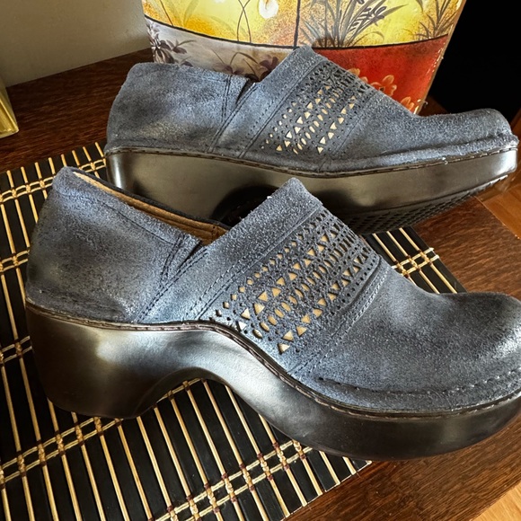Ariat Navy Leather Slip-On clogs 10 - Picture 4 of 13